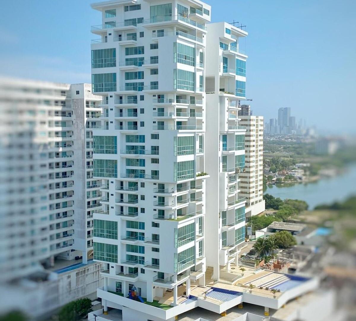 Exclusive Duplex Penthouse With Private Jacuzzi *