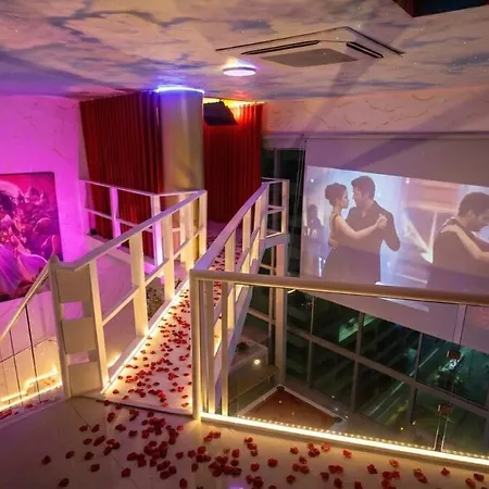 Exclusive Duplex Penthouse With Private Jacuzzi